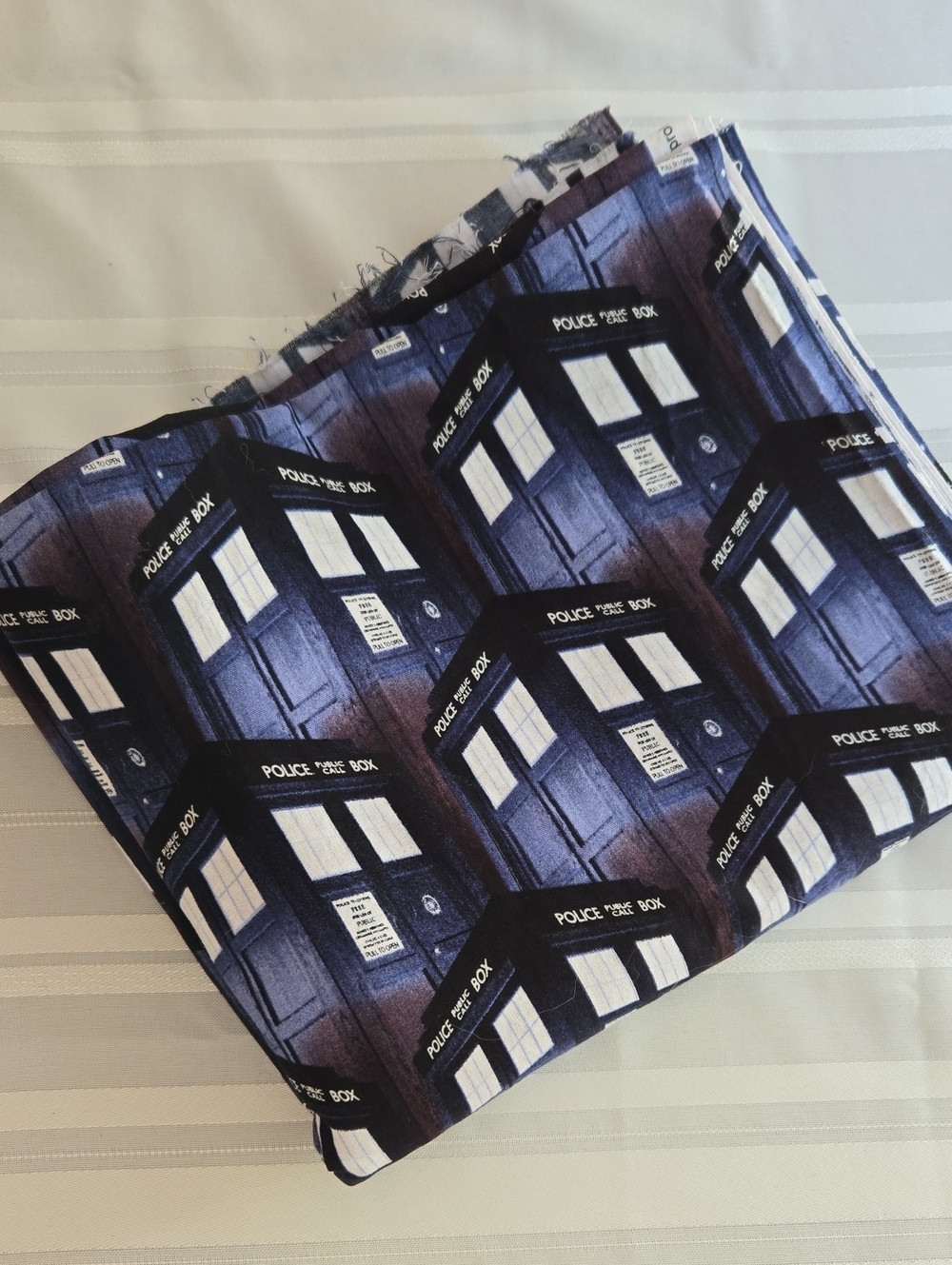 👮‍♂️ Doctor Who Tardis Police Public Call Box Phone Booth Fabric by the yard ☎️